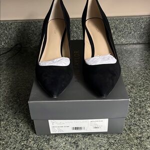 Ann Taylor Eryn Suede Black Pump